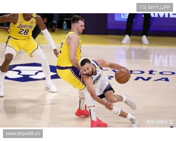 NBA赛后焦点:詹姆斯带领湖人逆转战胜勇士,库里三分未能绝杀 - 副本 (2) - 副本 NBA赛后焦点:詹姆斯带领湖人逆转战胜勇士,库里三分未能绝杀 - 副本 (2) - 副本